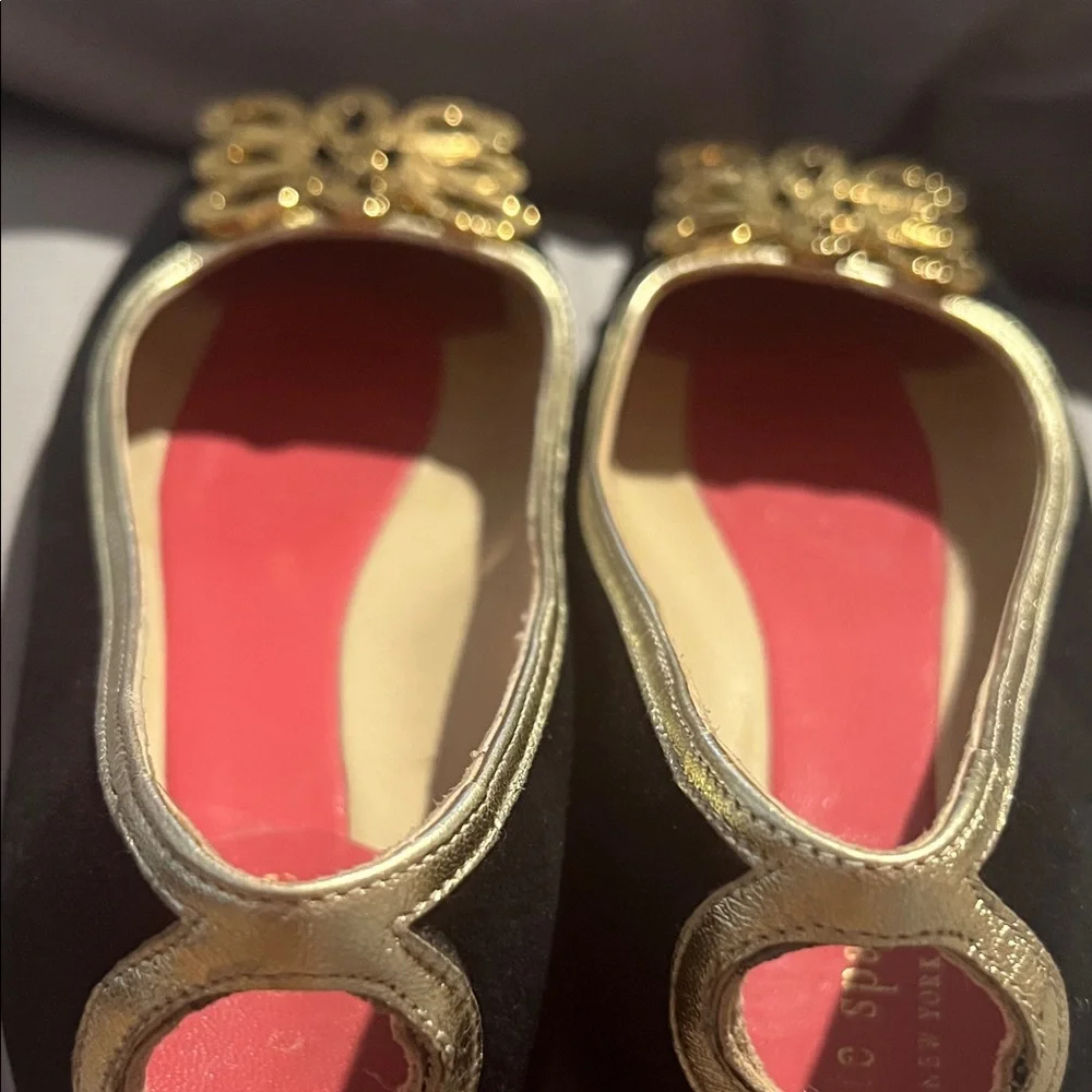Kate Spade Elegant Black Flats with Gold Detailing - Picture 14 of 14